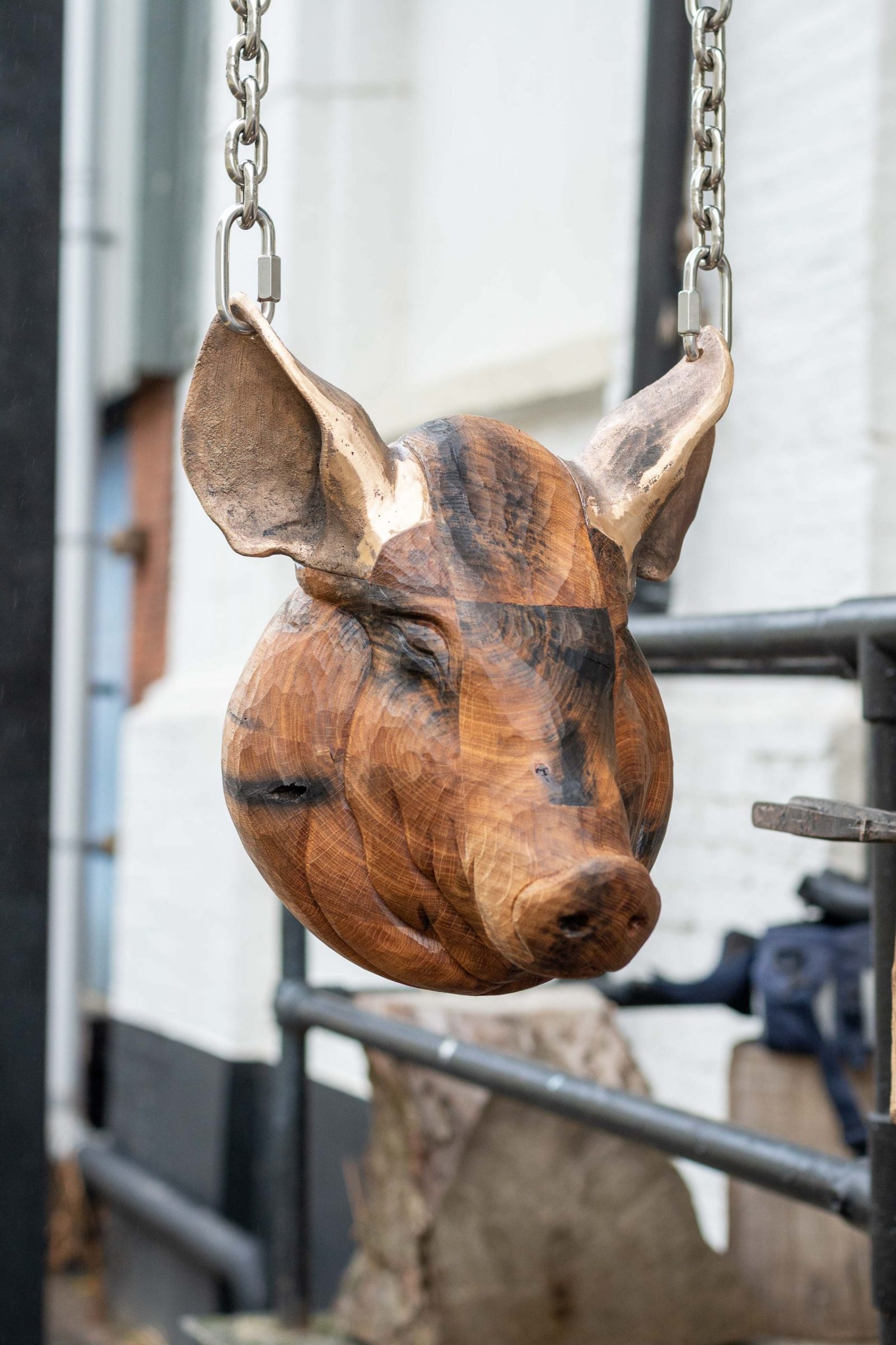 Jan Hendzel studio mantec pigs head sculpture-7-scaled