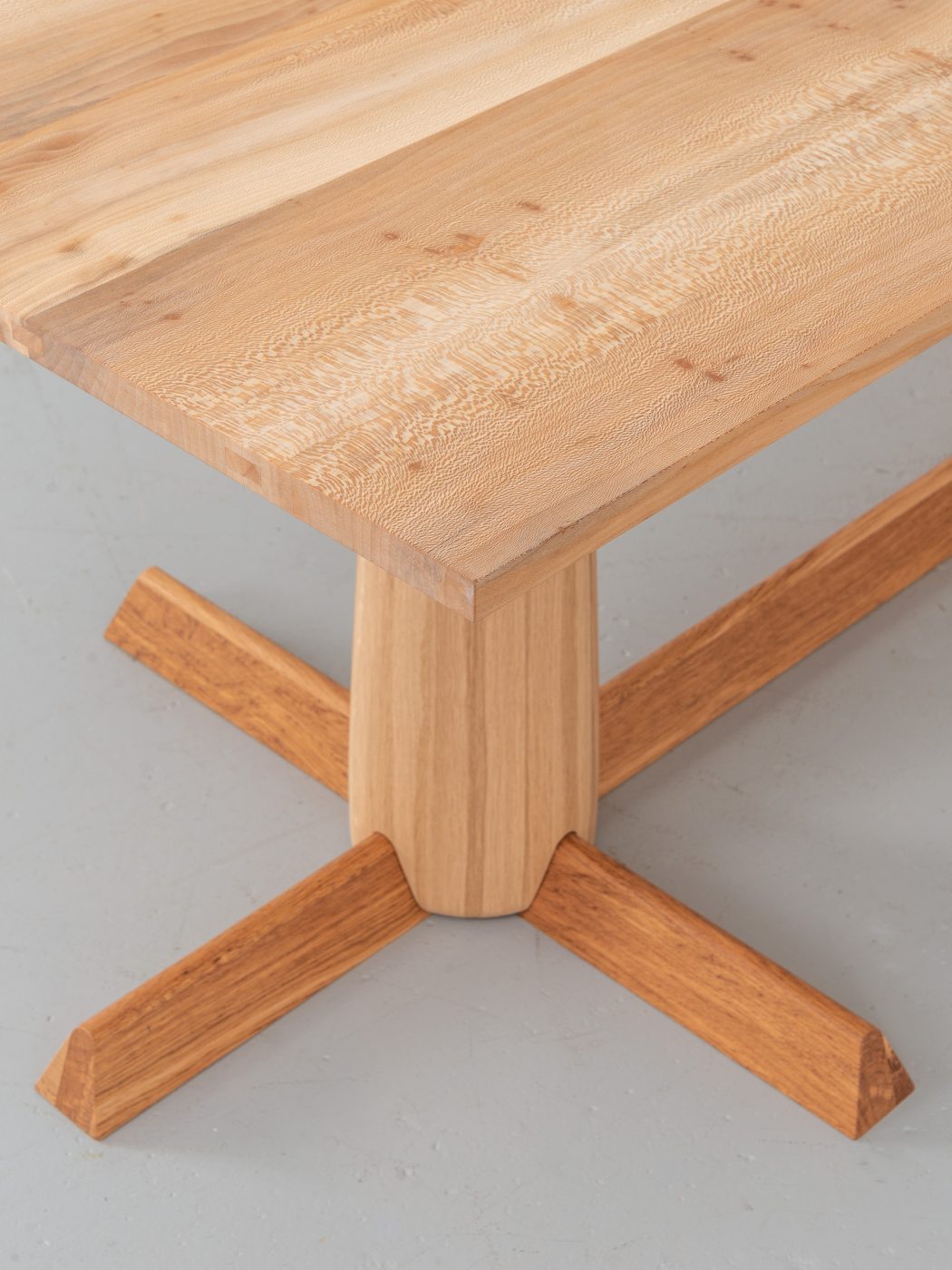 Ruston refectory dining table made from English Oak and London Plane timber, seats 4 - 6 people, turned cylindrical legs solid wood legs